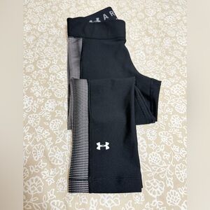 Under Armour Black and Gray 3/4 Leggings, medium